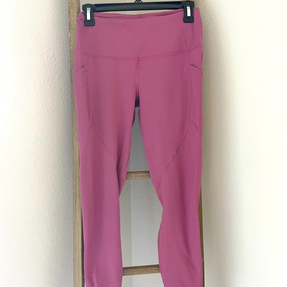 Yogalicious lux leggings in new condition.size medium